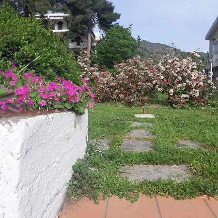 Palio Villa Palaiontsiflikion Exterior photo